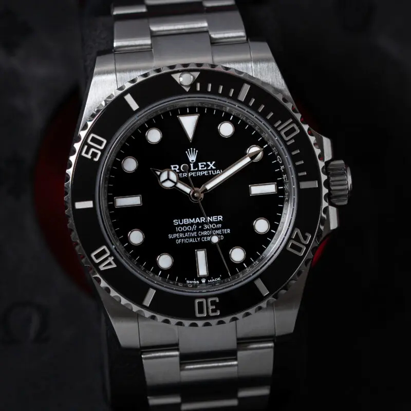 Rolex Submariner in Oystersteel with black dial and black Cerachrom bezel