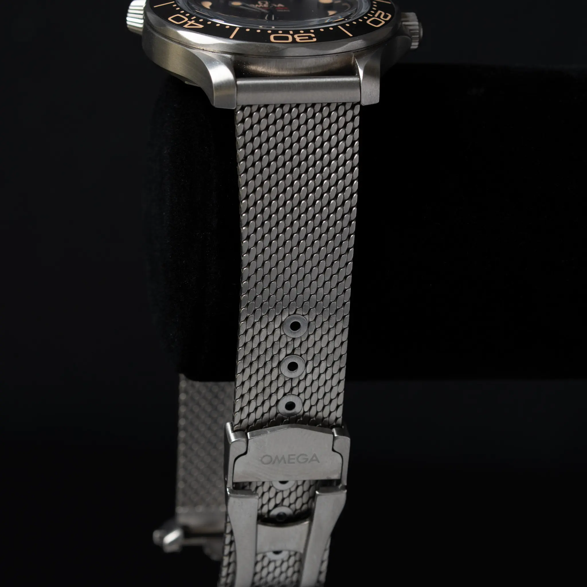 2022 Omega Seamaster Professional No Time To Die Reference 210.90.42.20.01.001 7 2022 Omega Seamaster Professional No Time To Die Reference 210.90.42.20.01.001 - Image 7
