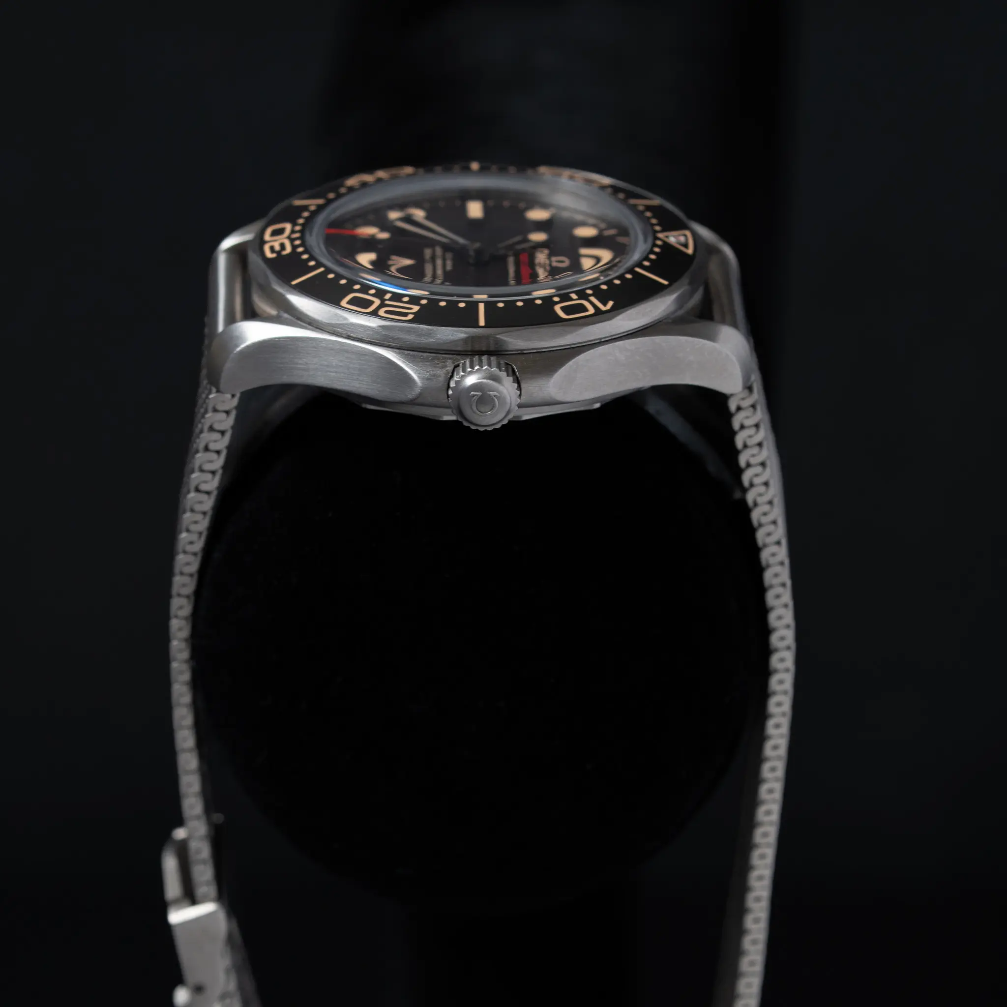 2022 Omega Seamaster Professional No Time To Die Reference 210.90.42.20.01.001 8 2022 Omega Seamaster Professional No Time To Die Reference 210.90.42.20.01.001 - Image 8