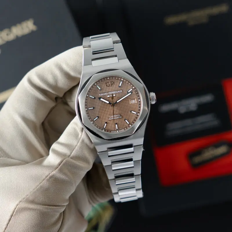 2023 Girard Perregaux Laureato 38mm Copper Dial Reference 81005-11-3154-1CM