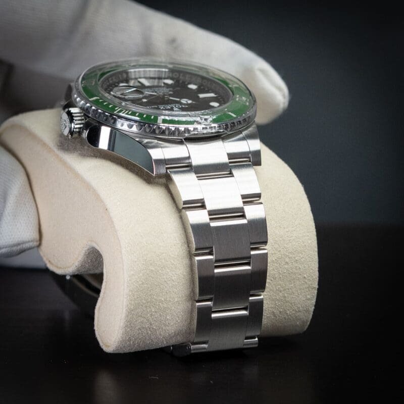 Rolex Submariner Date 41mm Green Bezel 126610LV, photo 5 of 9