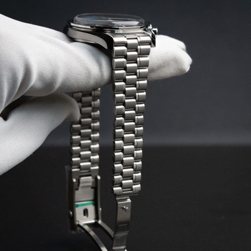2025 Omega Speedmaster Professional ‘Sapphire Sandwich’, photo 5 of 11