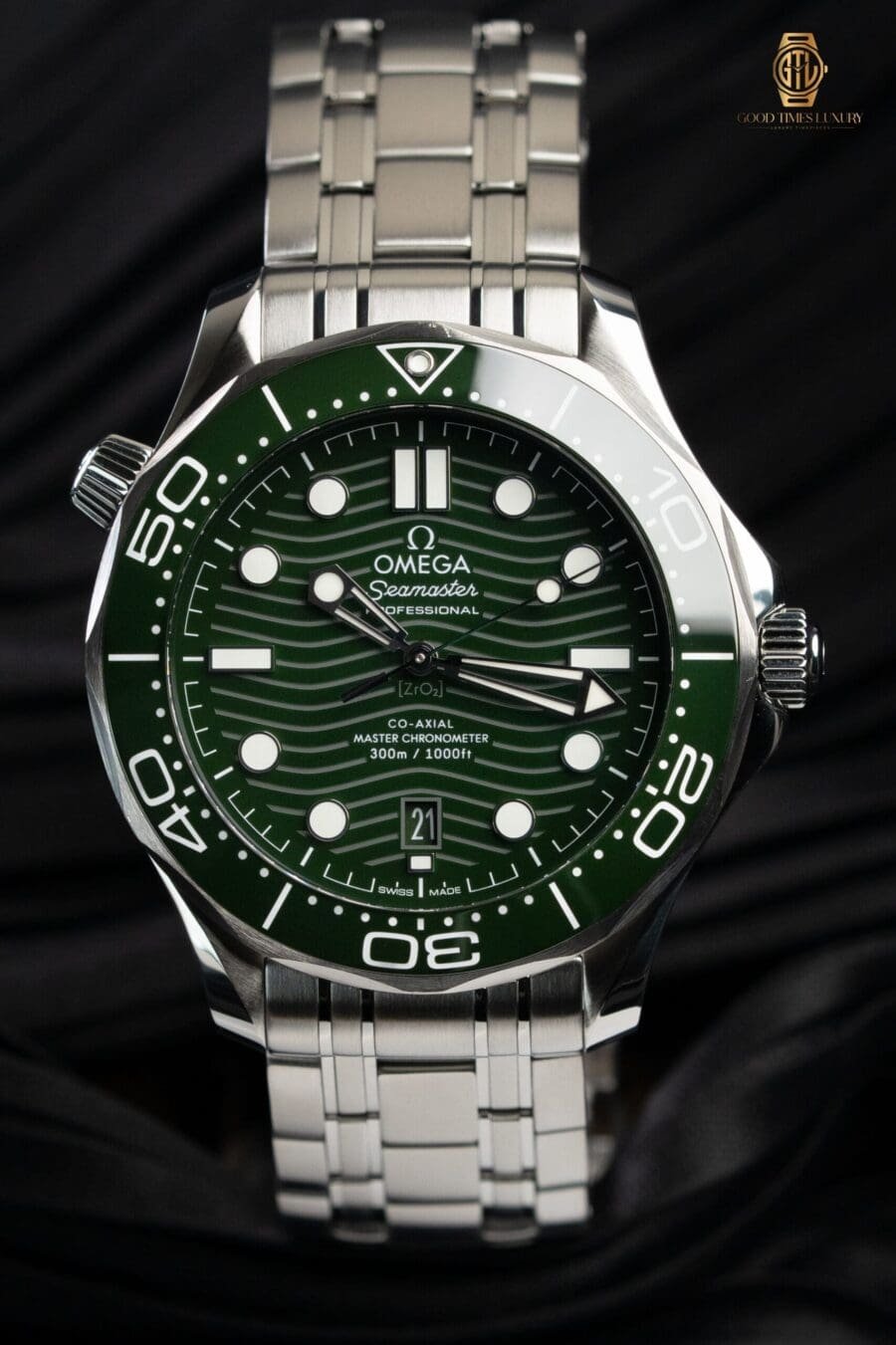 Omega Seamaster Professional 300m ‘Seaweed Green’, photo 3 of 14