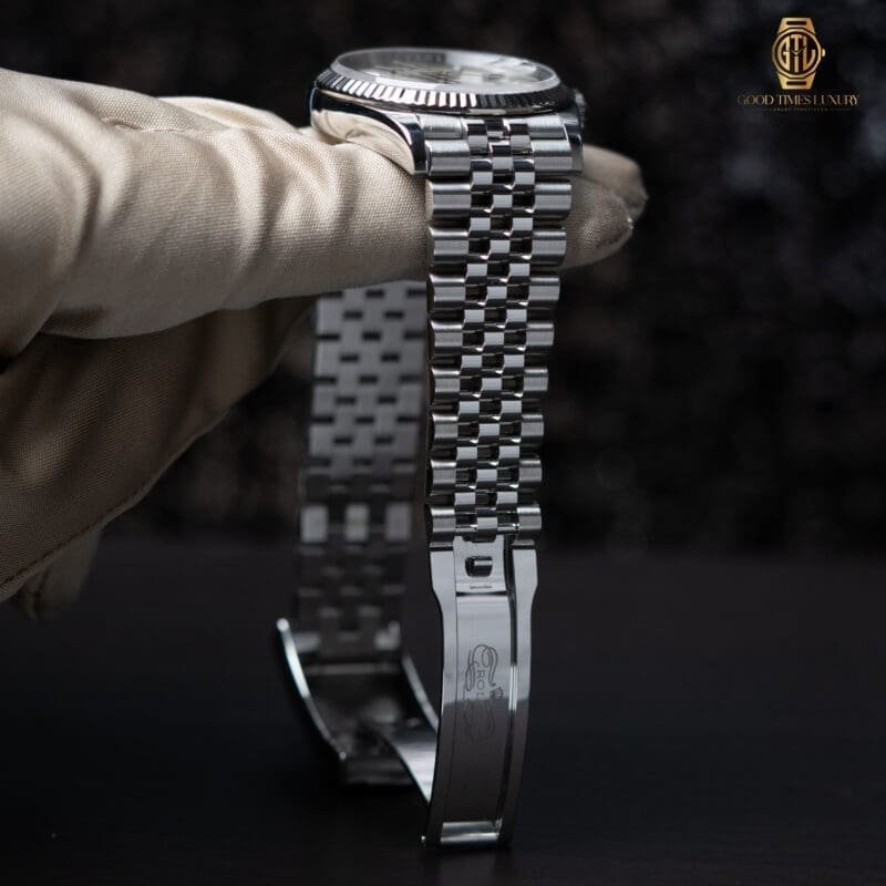Rolex Datejust 36mm Silver Dial Jubilee Ref.126234, photo 4 of 8