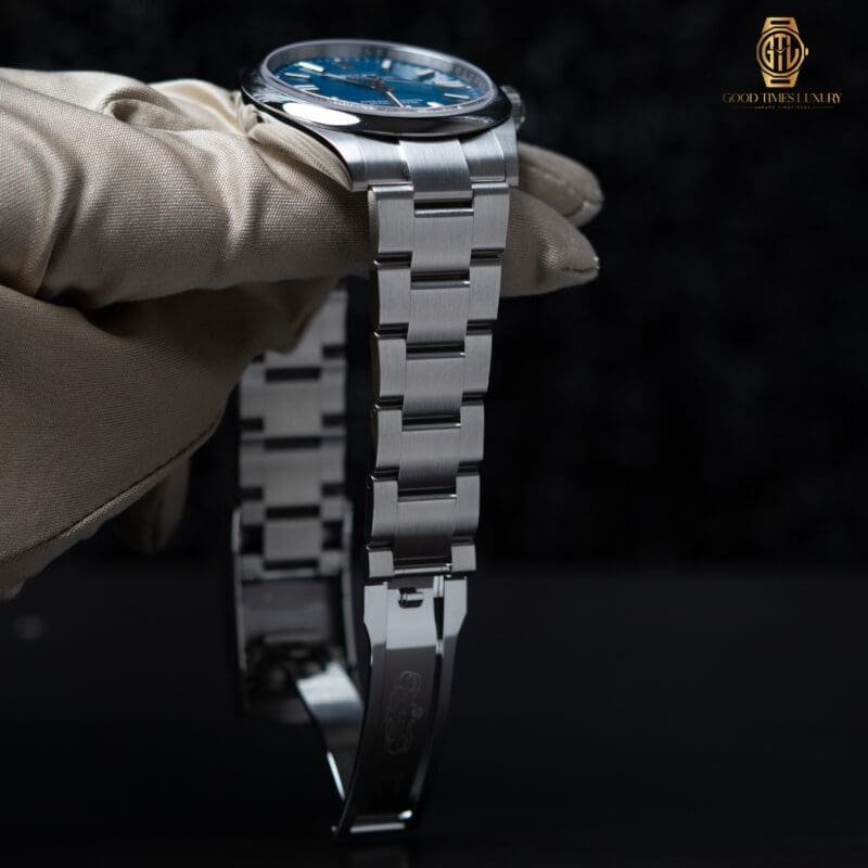2025 Rolex Oyster Perpetual 41mm Med Blue Dial Ref.134300, photo 4 of 8