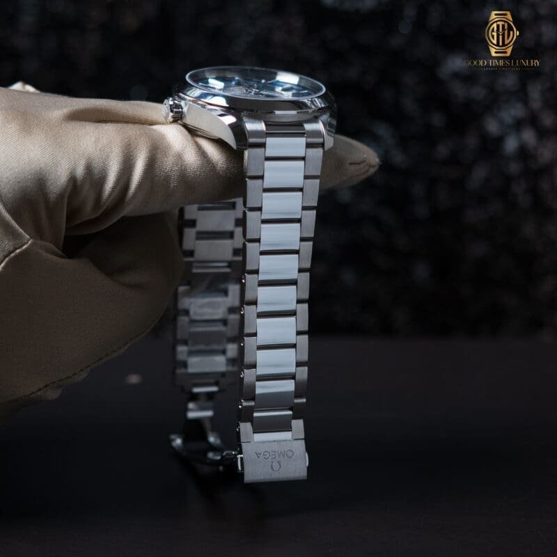 2025 Omega Seamaster Aqua Terra World Timer ‘Summer Blue’, photo 5 of 9