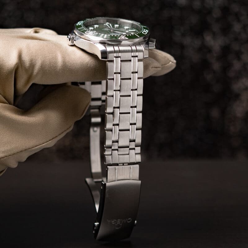2023 Omega Seamaster Professional 300m Green + Additional Strap, photo 9 of 14