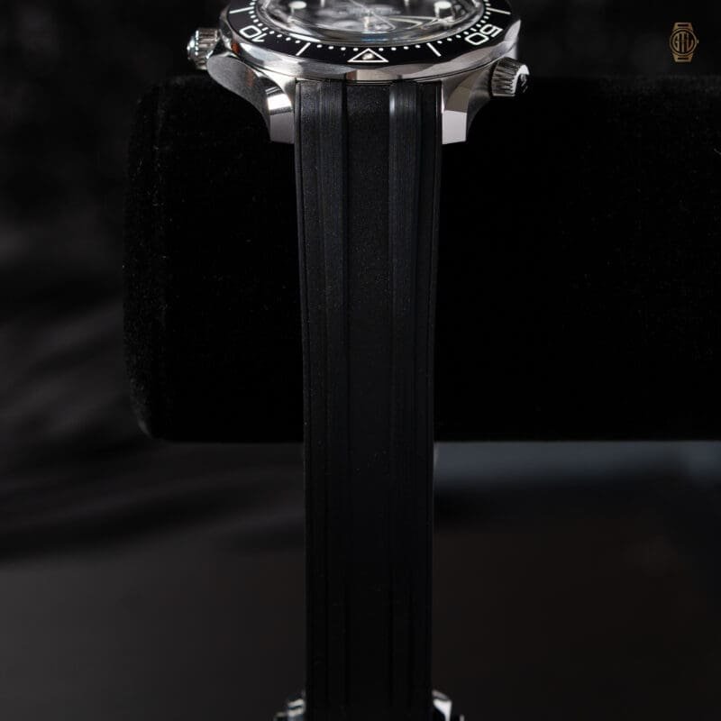 2025 Omega Seamaster Professional Ref. 210.32.42.20.01.003, photo 7 of 10
