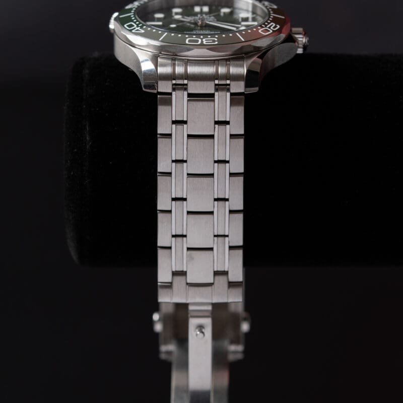 2025 Omega Seamaster Professiona Diver 300m, photo 5 of 8