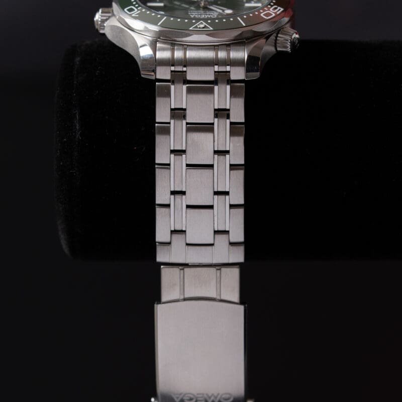 2025 Omega Seamaster Professiona Diver 300m, photo 6 of 8