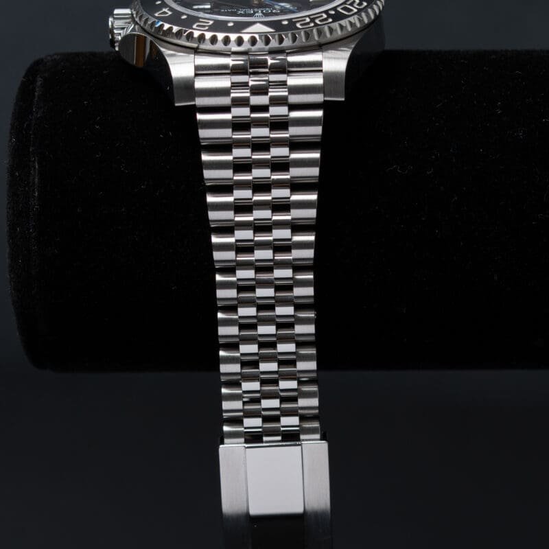 2021 Rolex GMT-Master II ‘Batgirl’ Ref. 126710BLNR, photo 5 of 8