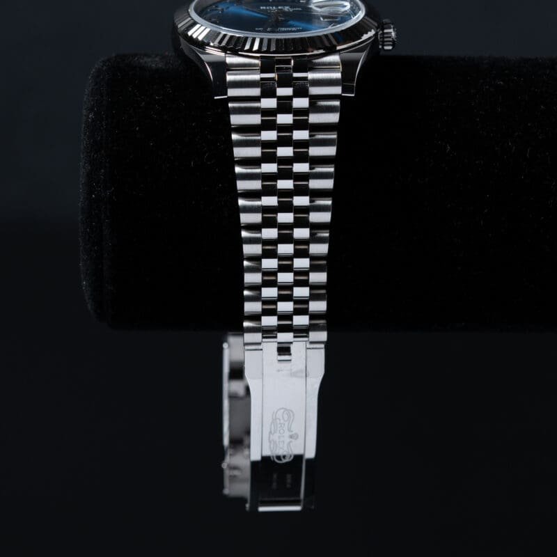 2025 Rolex Datejust 41mm Blue Roman Dial Ref. 126334, photo 3 of 9