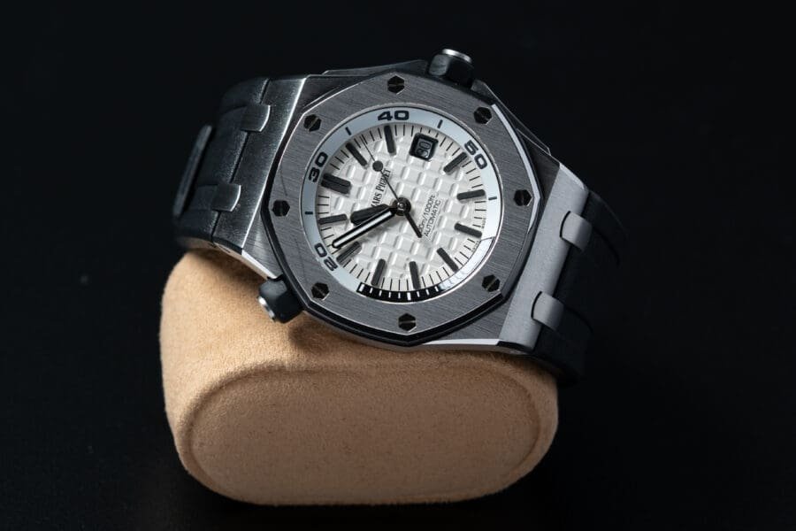 2017 Audemars Piguet Royal Oak Offshore White Dial Ref. 15710ST, photo 3 of 9