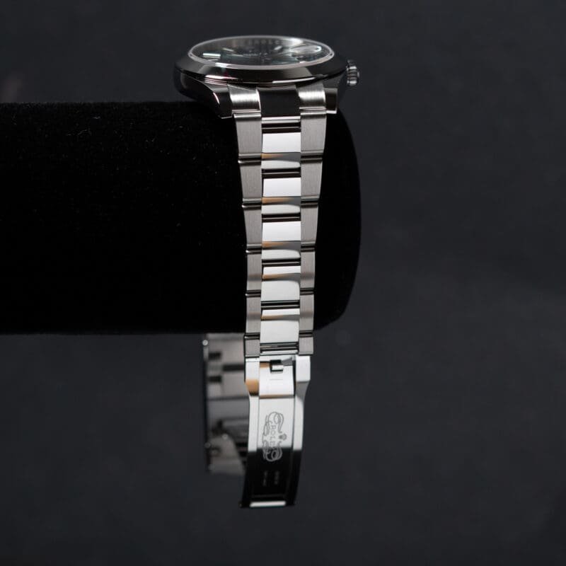 Rolex Datejust 41mm Green Dial Oyster Bracelet Reference 126300, photo 7 of 10