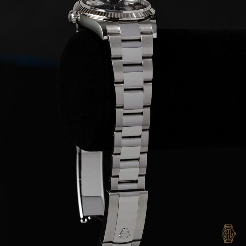2026 Rolex Datejust 36mm Blue Dial Fluted Bezel Reference 126234, photo 6 of 10