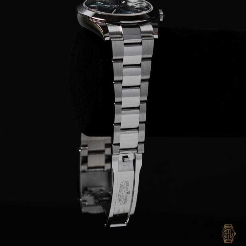 2026 Rolex Datejust 41mm Green Dial Oyster Bracelet Reference 126300, photo 6 of 9