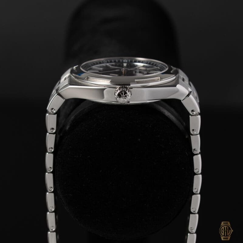 2022 Vacheron Constantin Overseas 41mm Blue Dial Ref. 4500V, photo 7 of 8
