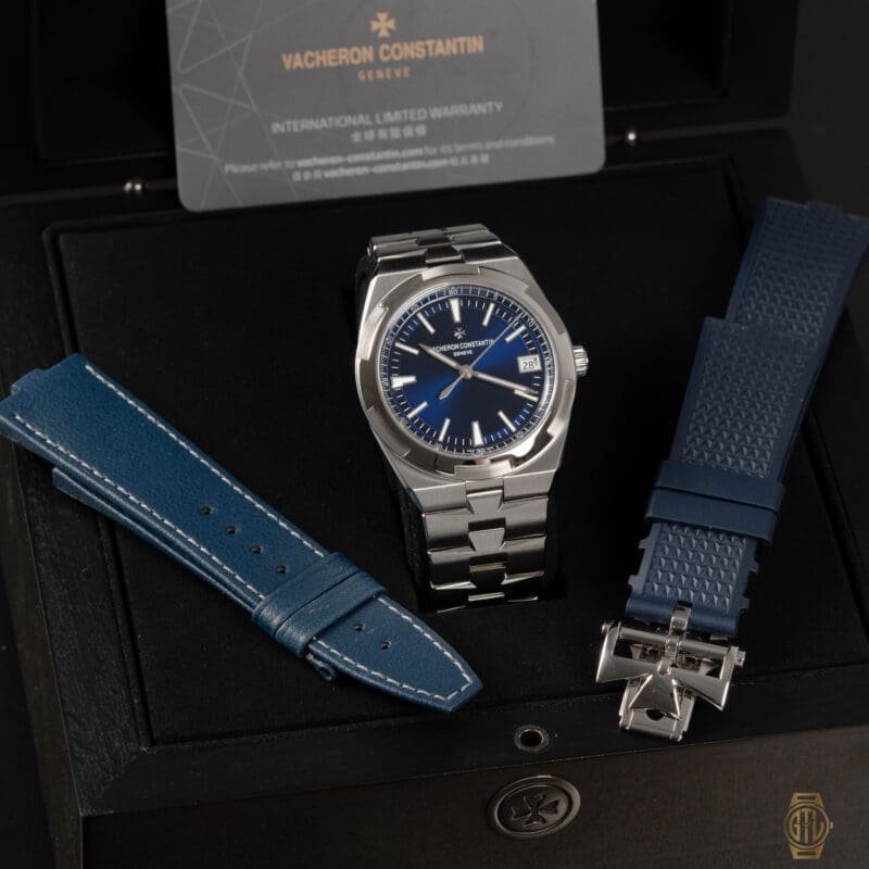 2022 Vacheron Constantin Overseas 41mm Blue Dial Ref. 4500V, photo 3 of 8